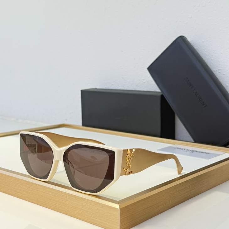 Picture of Saint Laurent Sunglasses _SKUfw79616564fw